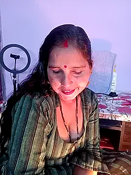 Snapshot of reemacouple007 chatting on 11, 2, 2026 reemacouple007 online show from 11, 2, 2026