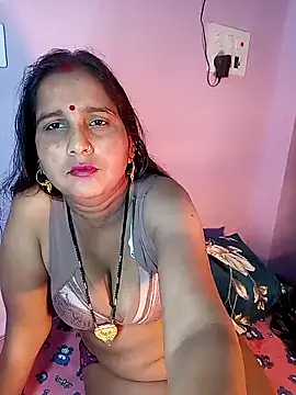 Snapshot of reemacouple007 chatting on 11, 2, 2026 reemacouple007 online show from 11, 2, 2026