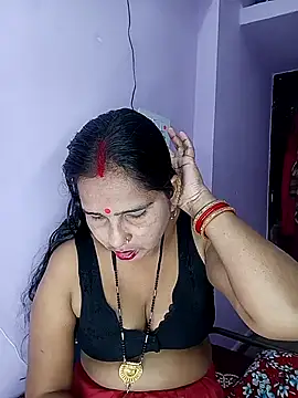 Snapshot of reemacouple007 chatting on 3, 3, 2026 reemacouple007 online show from 3, 3, 2026