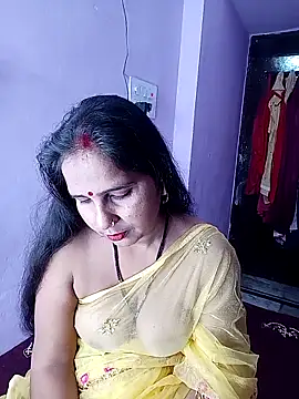 Snapshot of reemacouple007 chatting on 6, 3, 2026 reemacouple007 online show from 6, 3, 2026