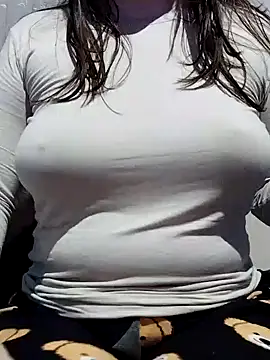 Snapshot of Elaa_Su chatting on 2, 12, 2024 Elaa Su online show from 2, 12, 2024