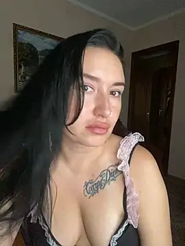 Snapshot of Roxana_Bell chatting on 22, 6, 2026 Roxana Bell online show from 22, 6, 2026