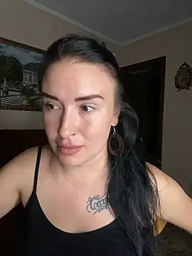 Snapshot of Roxana_Bell chatting on 4, 7, 2026 Roxana Bell online show from 4, 7, 2026