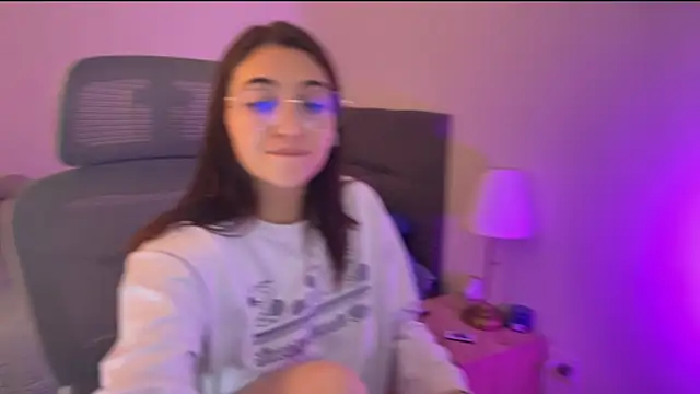 zoe moon18 online show from 17, 10, 2025