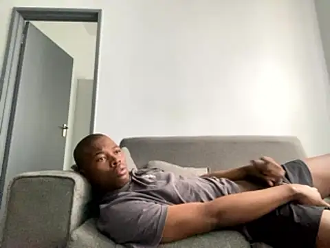 Snapshot of liluxxx32 chatting on 19, 1, 2026 liluxxx32 online show from 19, 1, 2026