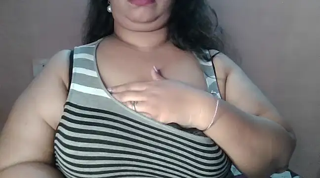 Snapshot of Ravina_patil1 chatting on 11, 1, 2025 Ravina patil1 online show from 11, 1, 2025