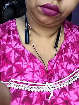 Snapshot of Ravina_patil1 chatting on 31, 10, 2025 Ravina patil1 online show from 31, 10, 2025