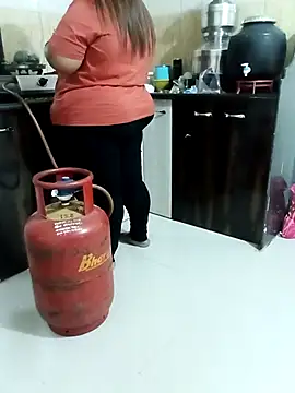 Ravina patil1 online show from 13, 11, 2025