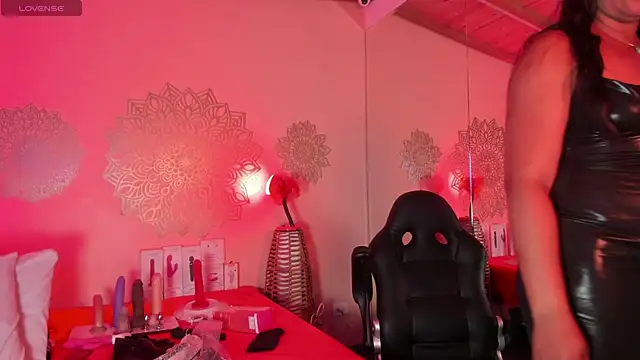 Scarlettt Ass online show from 19, 9, 2025