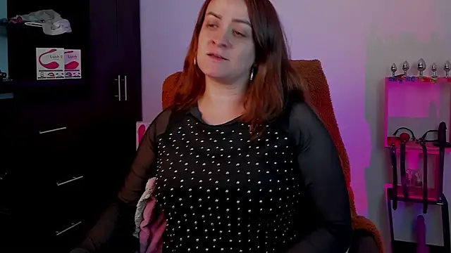 Snapshot of sara_goodgirl13 chatting on 4, 1, 2025 sara goodgirl13 online show from 4, 1, 2025