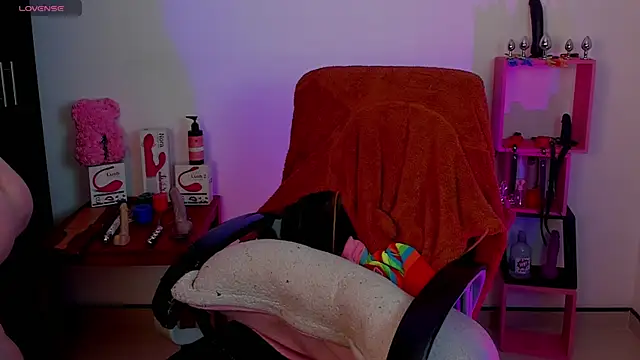 Snapshot of sara_goodgirl13 chatting on 22, 1, 2025 sara goodgirl13 online show from 22, 1, 2025