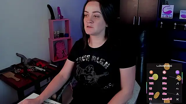 Snapshot of sara_goodgirl13 chatting on 18, 10, 2025 sara goodgirl13 online show from 18, 10, 2025