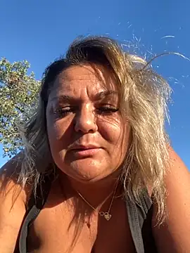 MikyVesela online show from 23, 9, 2025