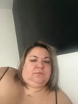 MikyVesela online show from 2, 4, 2026