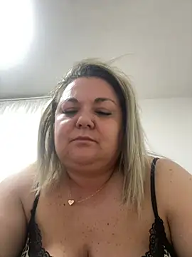 Snapshot of MikyVesela chatting on 26, 4, 2026 MikyVesela online show from 26, 4, 2026