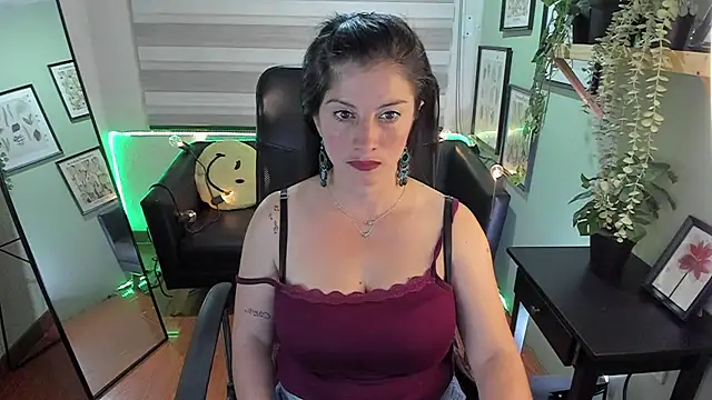 Snapshot of Aliiz_01 chatting on 24, 7, 2026 Aliiz 01 online show from 24, 7, 2026