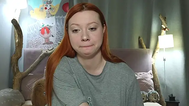 Snapshot of MileyMiller chatting on 4, 5, 2026 MileyMiller online show from 4, 5, 2026