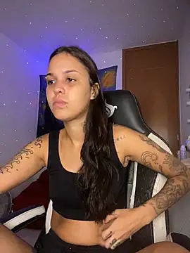 Snapshot of poliannaxx chatting on 19, 12, 2024 poliannaxx online show from 19, 12, 2024