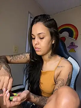 Snapshot of poliannaxx chatting on 19, 9, 2025 poliannaxx online show from 19, 9, 2025