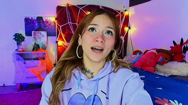 alisson zafiro  online show from 22, 10, 2025