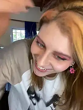 Snapshot of FlorBich chatting on 8, 12, 2024 FlorBich online show from 8, 12, 2024
