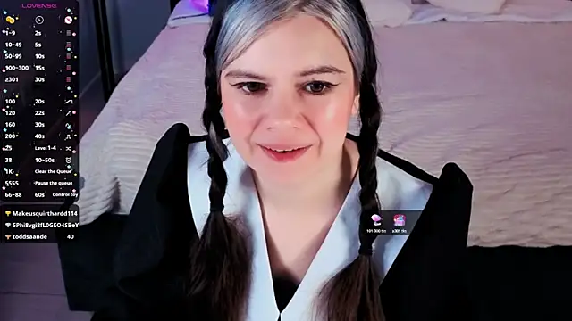 Snapshot of Lil_Amelie chatting on 7, 10, 2025 Lil Amelie online show from 7, 10, 2025