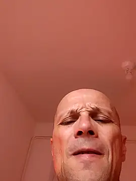 Snapshot of wedge75 chatting on 19, 9, 2025 wedge75 online show from 19, 9, 2025