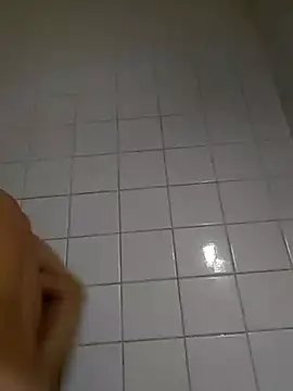 Snapshot of wedge75 chatting on 10, 10, 2025 wedge75 online show from 10, 10, 2025