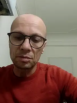 Snapshot of wedge75 chatting on 25, 10, 2025 wedge75 online show from 25, 10, 2025