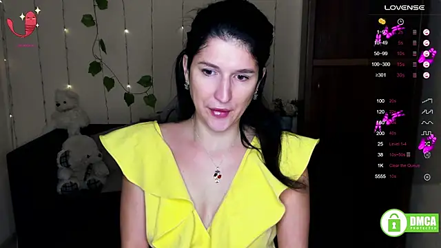 Snapshot of Alianna_Solo_Kisses chatting on 7, 2, 2025 Alianna Solo Kisses online show from 7, 2, 2025