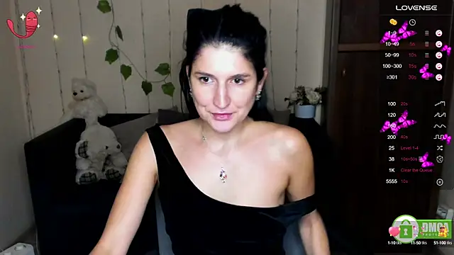 Snapshot of Alianna_Solo_Kisses chatting on 7, 2, 2025 Alianna Solo Kisses online show from 7, 2, 2025