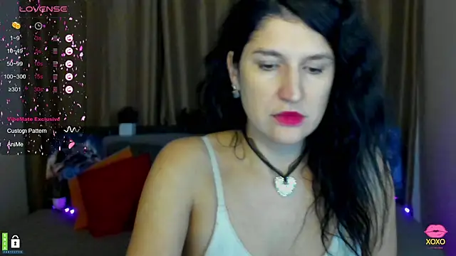 Snapshot of Alianna_Solo_Kisses chatting on 14, 2, 2025 Alianna Solo Kisses online show from 14, 2, 2025