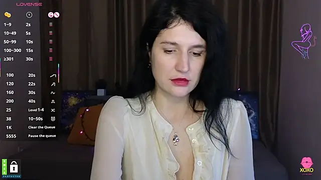 Snapshot of Alianna_Solo_Kisses chatting on 5, 3, 2025 Alianna Solo Kisses online show from 5, 3, 2025