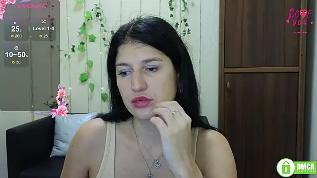 Snapshot of Alianna_Solo_Kisses chatting on 22, 10, 2025 Alianna Solo Kisses online show from 22, 10, 2025