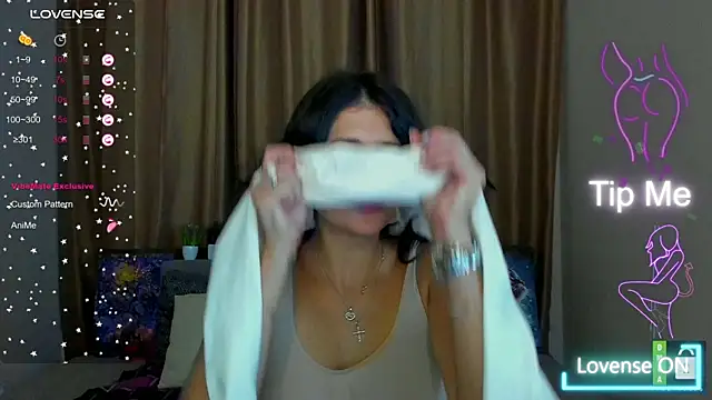 Snapshot of Alianna_Solo_Kisses chatting on 24, 10, 2025 Alianna Solo Kisses online show from 24, 10, 2025