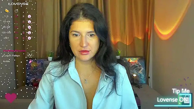 Snapshot of Alianna_Solo_Kisses chatting on 17, 11, 2025 Alianna Solo Kisses online show from 17, 11, 2025