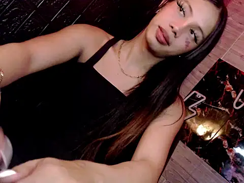 whiteladyboy online show from 17, 10, 2025