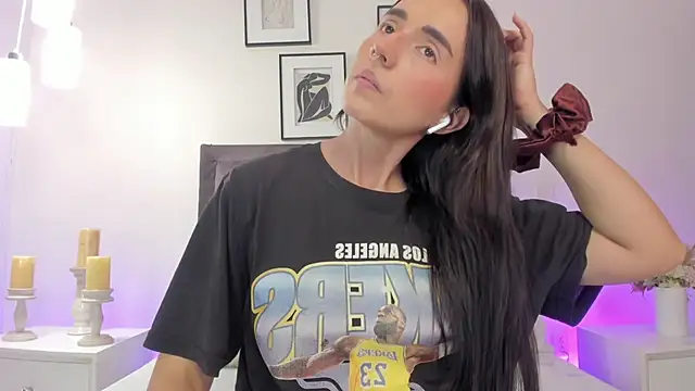 helen mooree online show from 30, 3, 2026