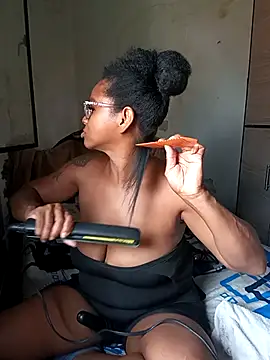 Melanie candy  online show from 8, 10, 2025