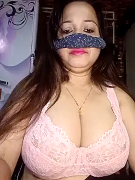 Snapshot of albelasummi702 chatting on 17, 1, 2026 albelasummi702 online show from 17, 1, 2026