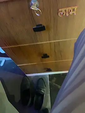 yourluckyfuckboy online show from 30, 3, 2026