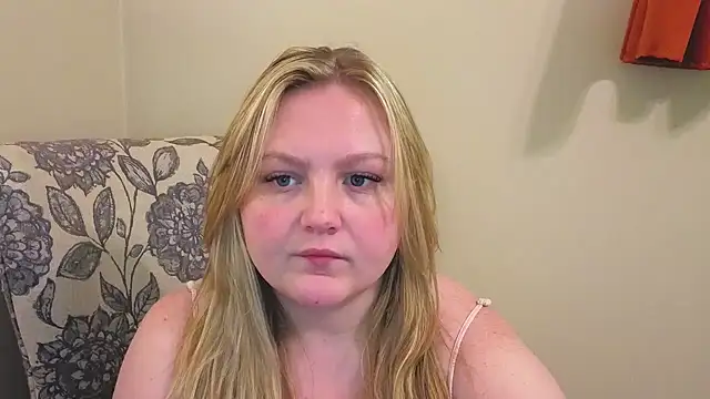 PhatAssBlond online show from 14, 4, 2026