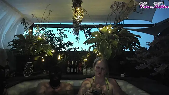 Snapshot of caro_kitten chatting on 19, 7, 2026 caro kitten online show from 19, 7, 2026