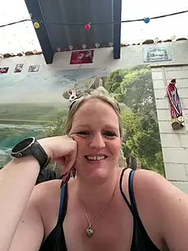 Snapshot of caro_kitten chatting on 23, 7, 2026 caro kitten online show from 23, 7, 2026