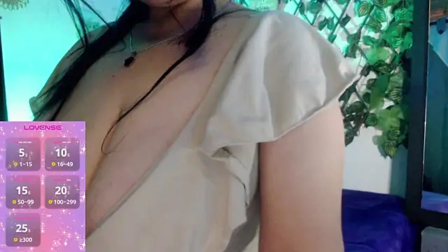 Snapshot of Donniia chatting on 20, 9, 2025 Donniia online show from 20, 9, 2025