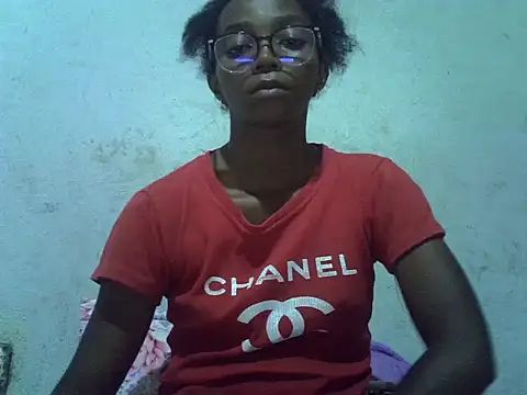 ElianeHot online show from 15, 4, 2026