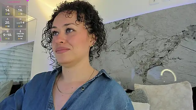 LIZ HOLMES online show from 30, 10, 2025