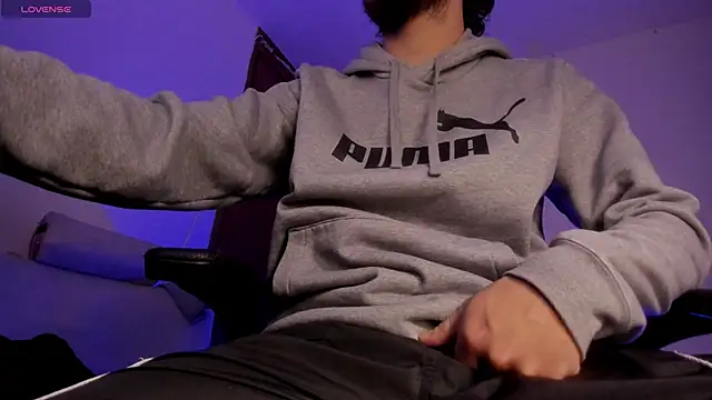 Snapshot of s_sven03 chatting on 2, 2, 2026 s sven03 online show from 2, 2, 2026