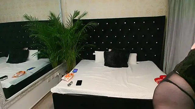 Lilly hott online show from 15, 1, 2026