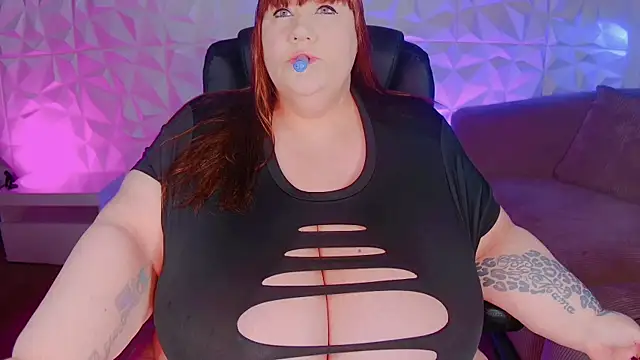 Snapshot of BiggyMelon chatting on 4, 10, 2025 BiggyMelon online show from 4, 10, 2025